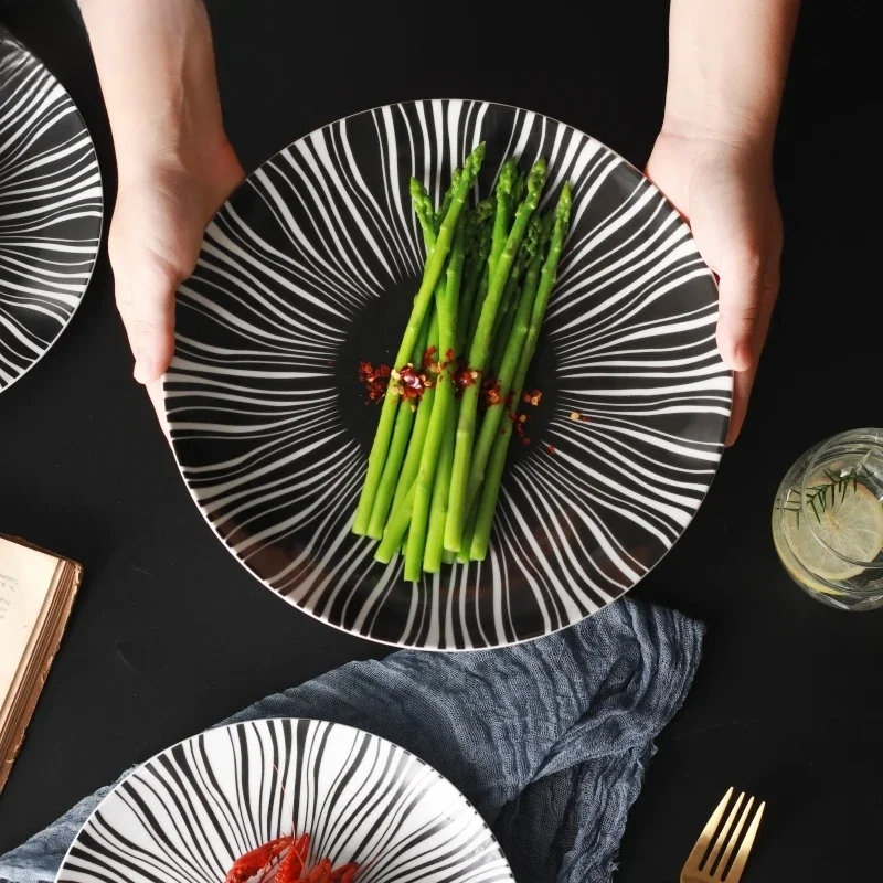 セラミックブラックホワイトストライプ食器点心スナック洋食プレ - Food Snacks That Are Black のレビューと価格